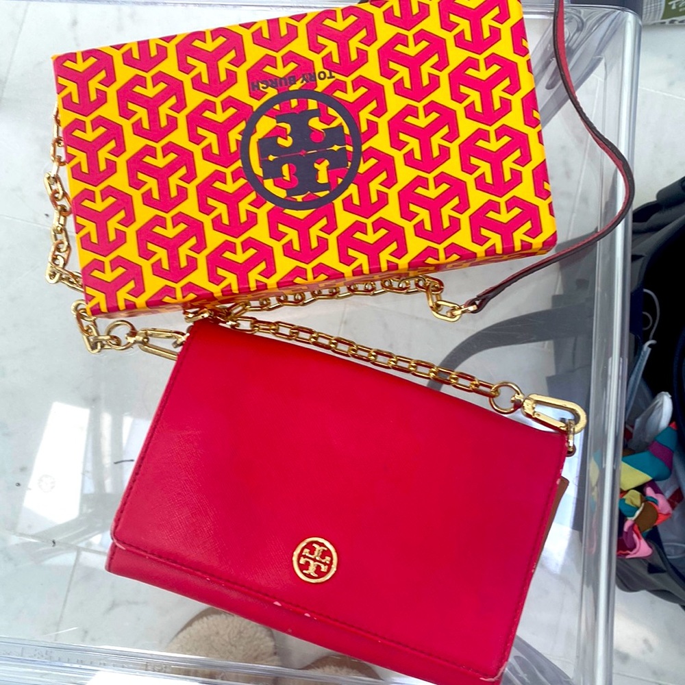 AUTHENTIC TORY BURCH CROSS BODY